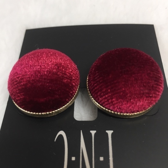 INC Gold-Tone Velvet Button Stud Earring Burgundy - Picture 1 of 16